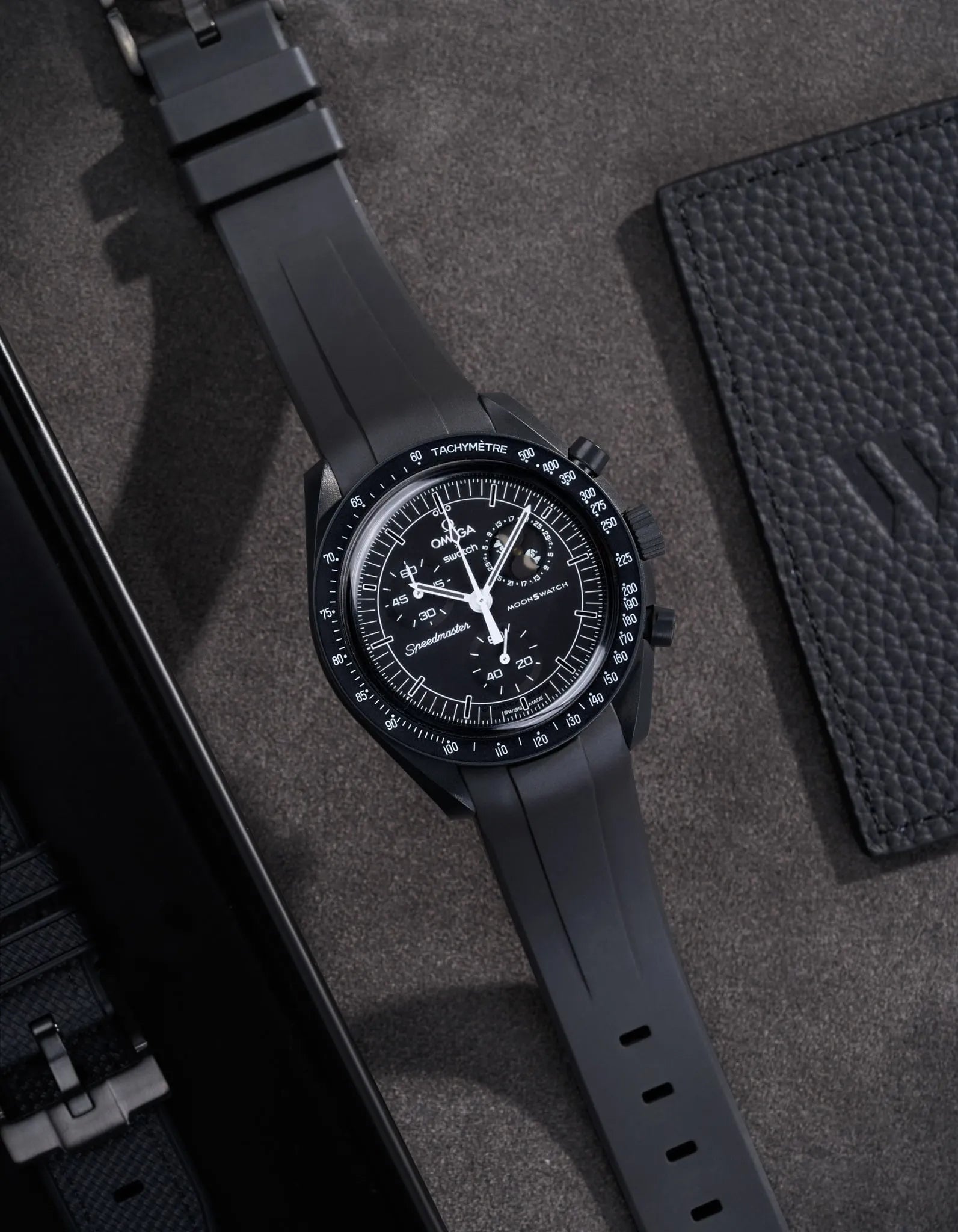 Curved Rubber Strap - Black - OM Luxury